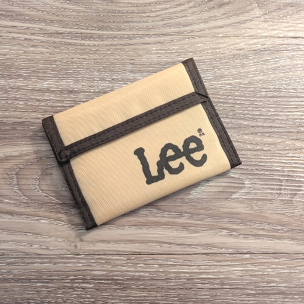 Vintage 80s Lee Beige and Dark Brown Wallet